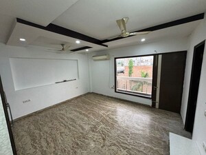 3 BHK Villa For Rent in RWA Apartments Sector 52, Sector 52