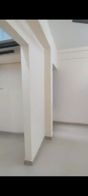 Room in 1 BHK Apartment at Shree Gajanan Niwas, Lower Parel – for Rent