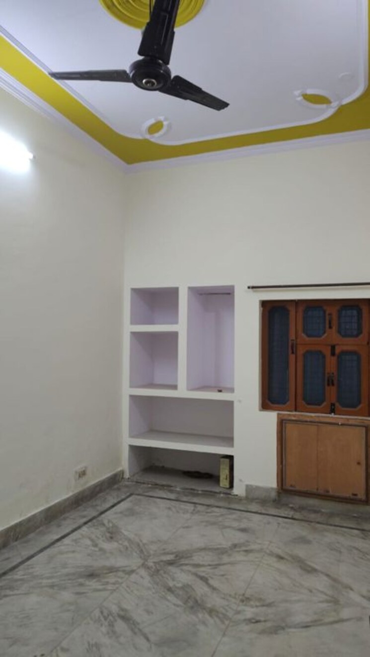 Room, govindpuram-residency 2.5 Bedroom 112 Sq.Yd. Builder Floor In Govindpuram Ghaziabad 9825298
