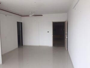 Room in 3 BHK Apartment at Kanakia Levels, Malad East – for Rent