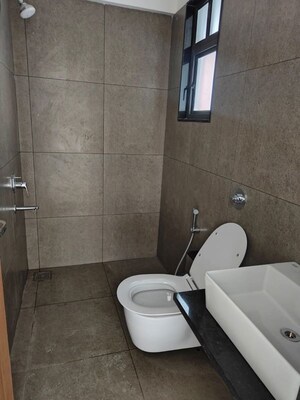 Bathroom in 4 BHK Apartment at Majestique Signature Towers, Balewadi – for Rent