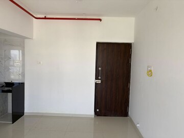 Room in 1 BHK Apartment at Dem Phoenix, Malad East – for Rent