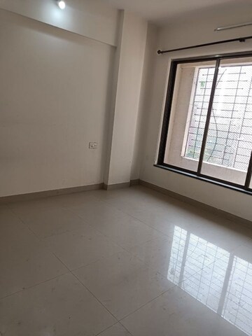 Room in 2 BHK Apartment at Sadguru Complex II, Goregaon West – for Rent