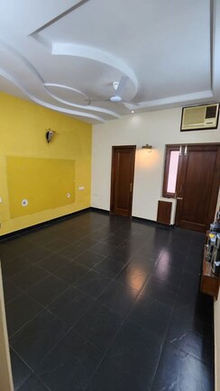 3 BHK + Servant Room Builder Floor For Rent in Greater Kailash