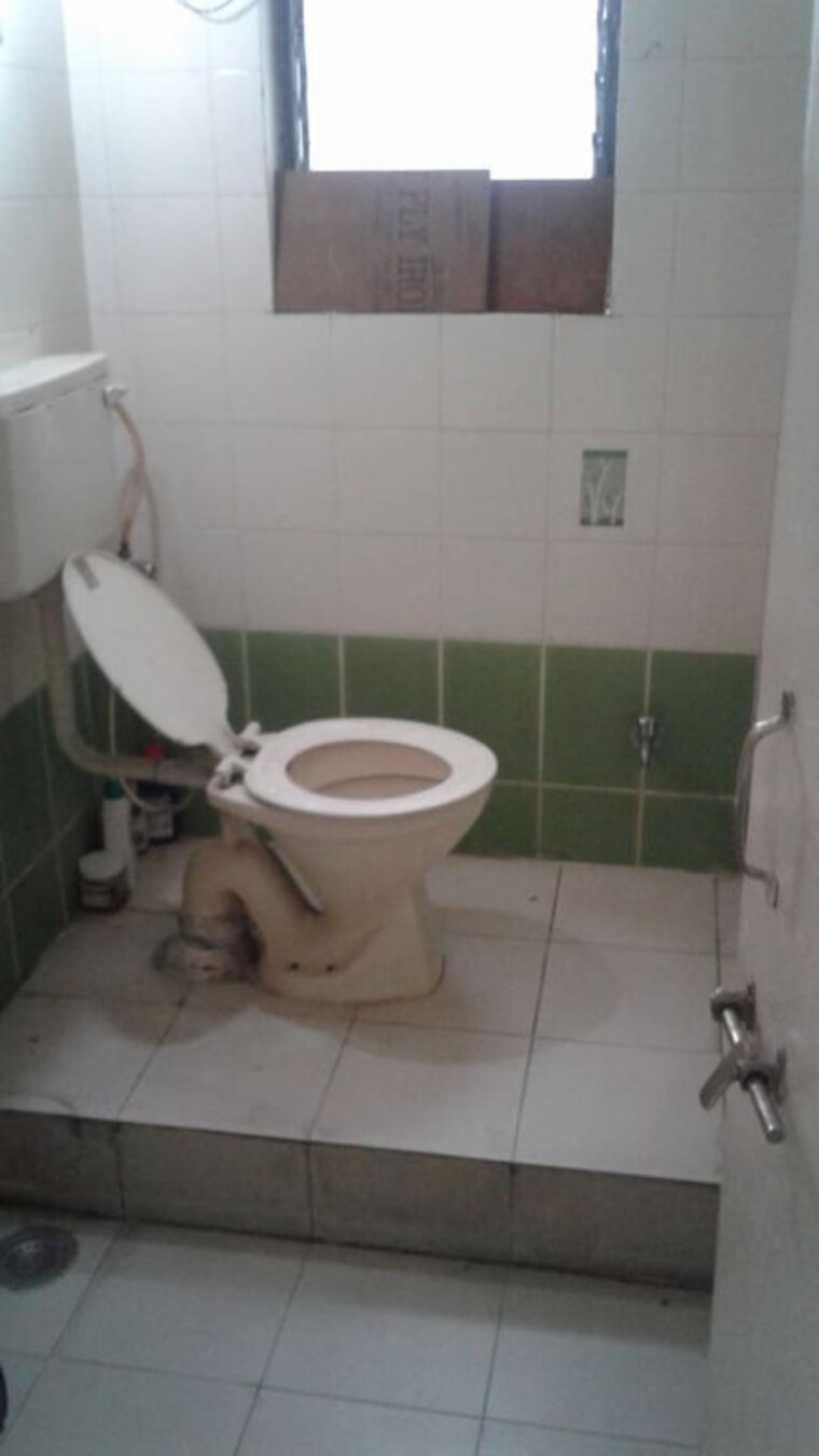 Bathroom, runwal-meadows 2 Bedroom 814 Sq.Ft. Apartment In Warje Pune 9825310