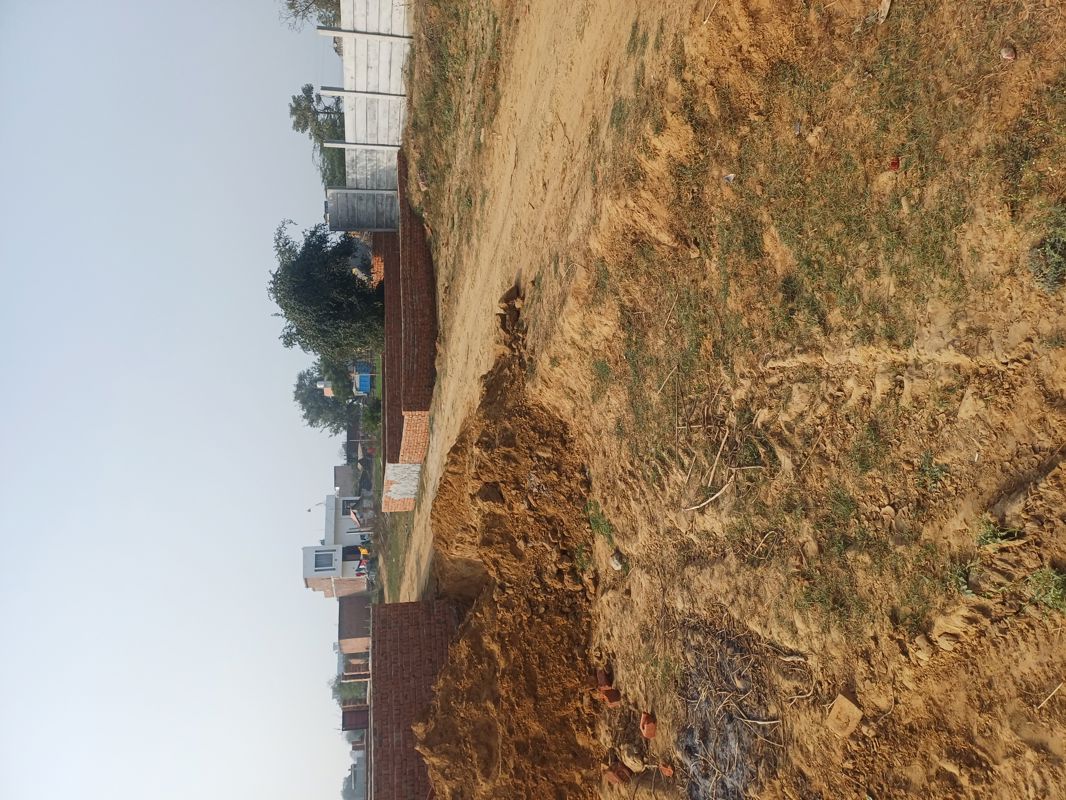 Plot For Sale in Nacholi