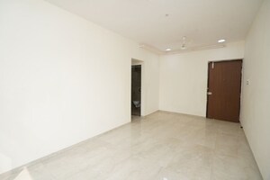 Room in 2 BHK Apartment at Abrol Signature, Malad West – for Rent