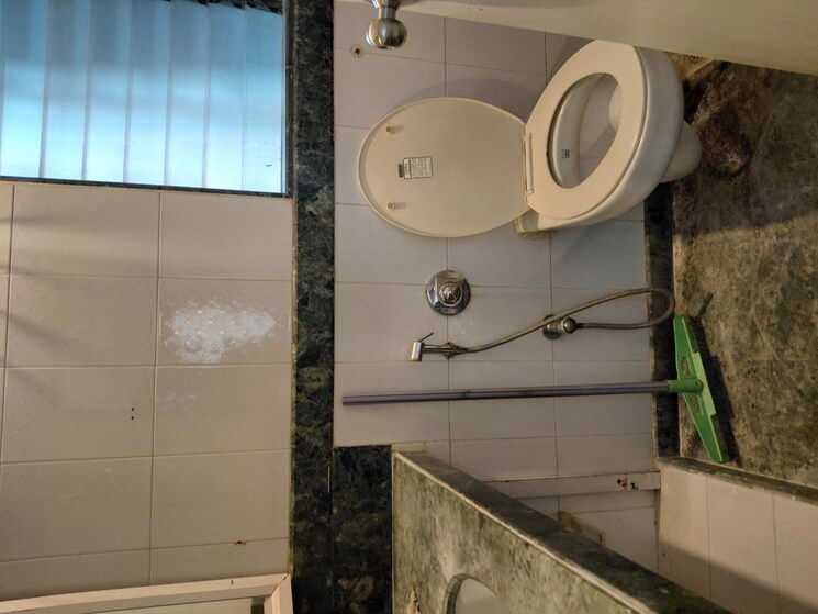 Bathroom, kshitij-chs 2 Bedroom 600 Sq.Ft. Apartment In Goregaon East Mumbai 9825407