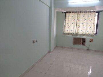 Room in 2 BHK Apartment at Kshitij CHS, Goregaon East – for Rent