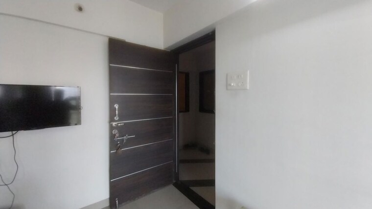 Room, haware-estate 1 Bedroom 430 Sq.Ft. Apartment In Kasarvadavali Thane 9825432
