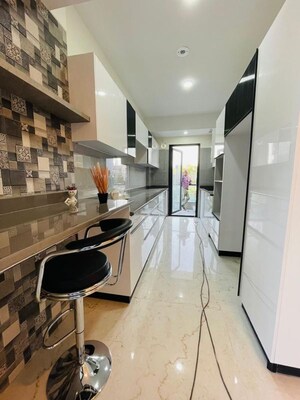 Team Area in 3 BHK Builder Floor at Sector 23 – for Sale