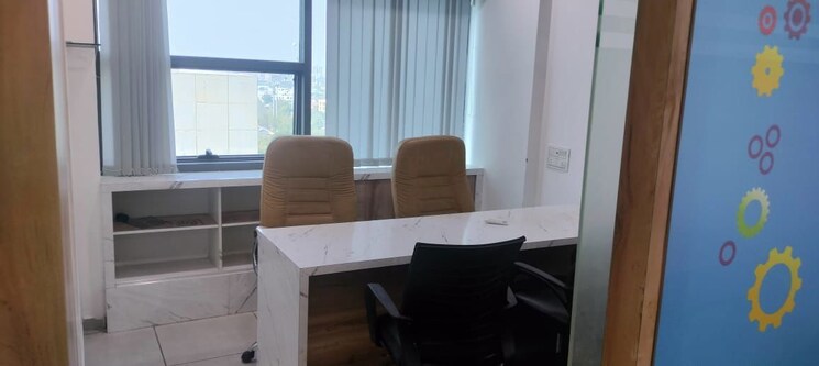 Team Area, thaltej Commercial Office Space 913 Sq.Ft. In Thaltej Ahmedabad 9825430