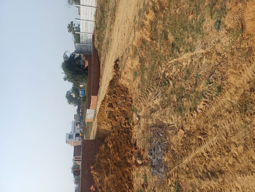 Plot For Sale in Nacholi