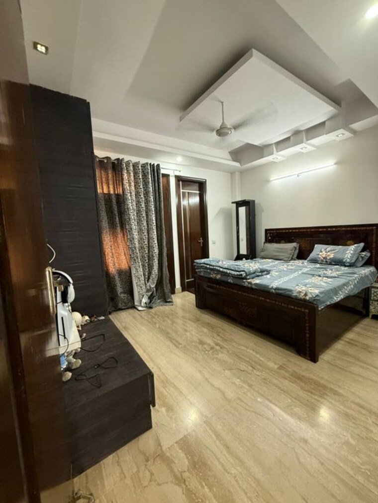 Bedroom, sector 15 3 Bedroom 1800 Sq.Ft. Builder Floor In Sector 15 Gurgaon 9825445