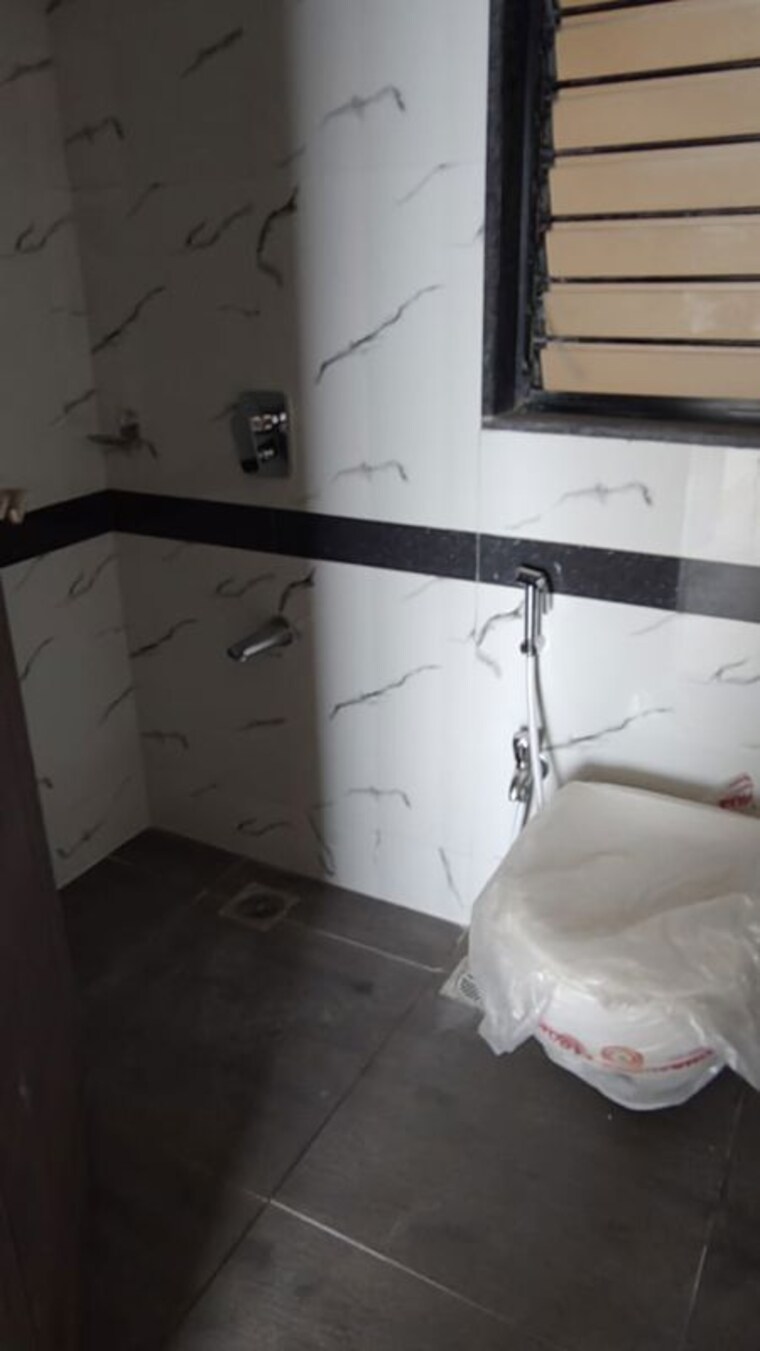 Bathroom, k-raheja-interface-heights 2 Bedroom 700 Sq.Ft. Apartment In Malad West Mumbai 9825458