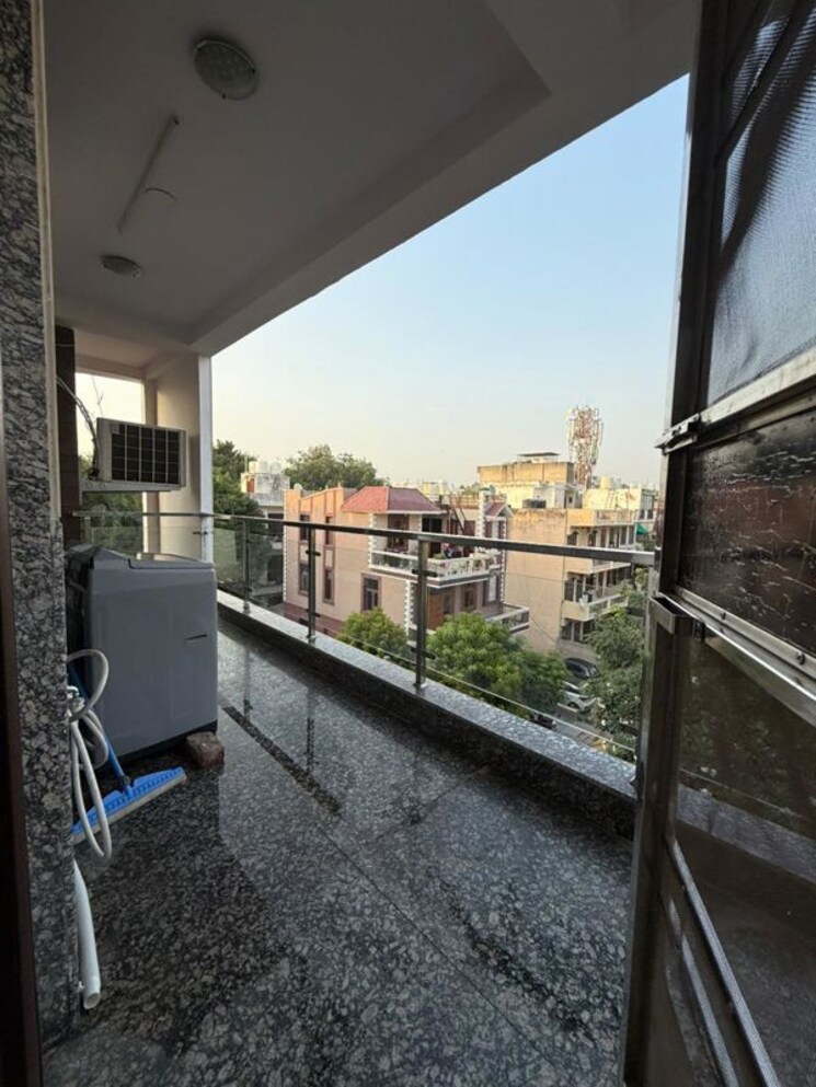 Balcony, unitech-the-residences-sector-33 3 Bedroom 1545 Sq.Ft. Apartment In Sector 33 Gurgaon 9825460