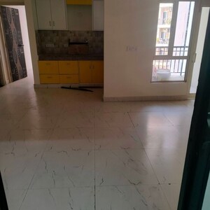 Room in 2 BHK Apartment at Radicon Vedantam, Sector 16c Greater Noida – for Rent