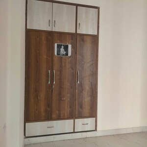 Room in 2 BHK Apartment at Radicon Vedantam, Sector 16c Greater Noida – for Rent