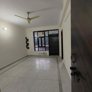 Room in 3 BHK Apartment at Aravali Hills, Sector 56 – for Rent