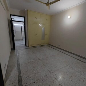 Room in 3 BHK Apartment at Aravali Hills, Sector 56 – for Rent