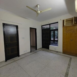 Room in 3 BHK Apartment at Aravali Hills, Sector 56 – for Rent