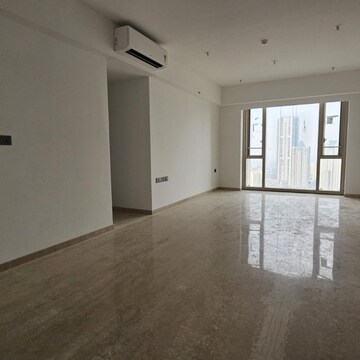 Room in 3 BHK Apartment at Lodha The Park, Century Mills – for Rent