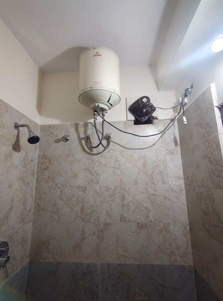 Bathroom, hsr layout 1 Bedroom 800 Sq.Ft. Builder Floor In Hsr Layout Bangalore 9825480