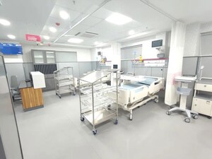 Team Area in  Showroom at Hrbr Layout – for Sale