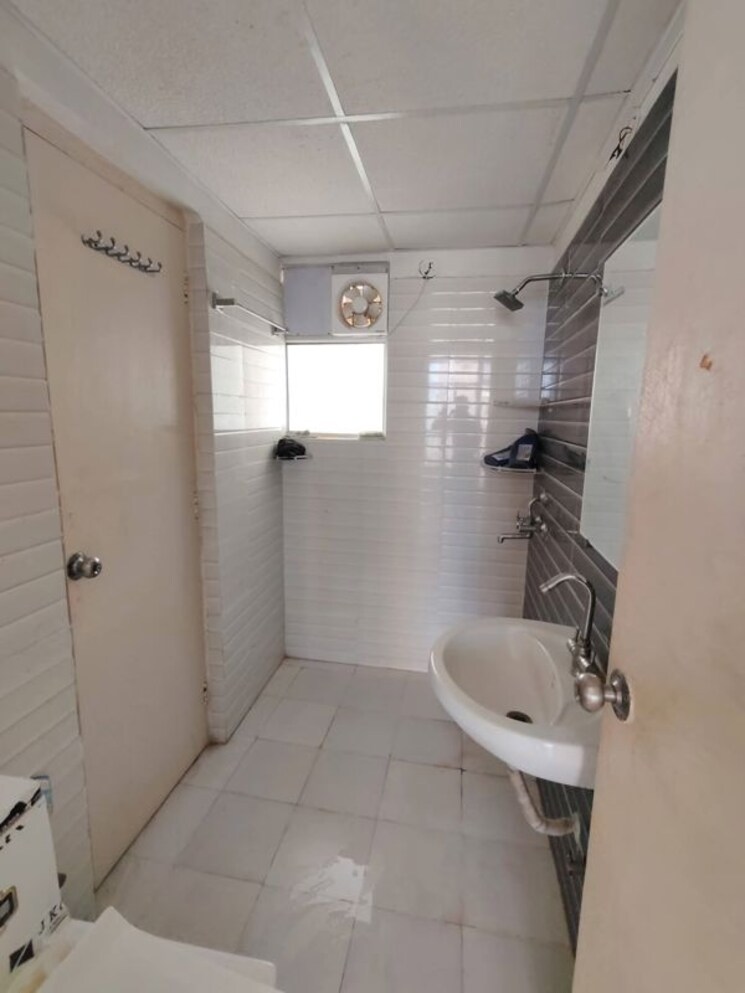 Bathroom, jkg-palm-court 3 Bedroom 1395 Sq.Ft. Apartment In Sector 16c Greater Noida Greater Noida 9825484