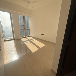 Room in 3 BHK Apartment at Lodha The Park, Century Mills – for Rent