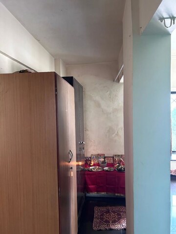 Furnished Amenities in 2 BHK Apartment at Dheeraj Platinum Apartment, Malad West – for Rent