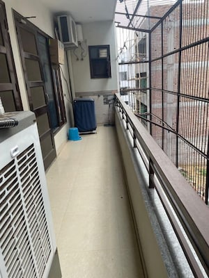 Balcony in 3 BHK Builder Floor at Ardee City, Sector 52 – for Rent