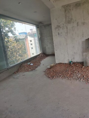 Team Area in  Showroom at Green Park – for Rent