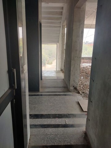 Team Area in  Showroom at Green Park – for Rent