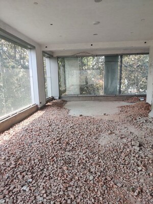 Team Area in  Showroom at Green Park – for Rent