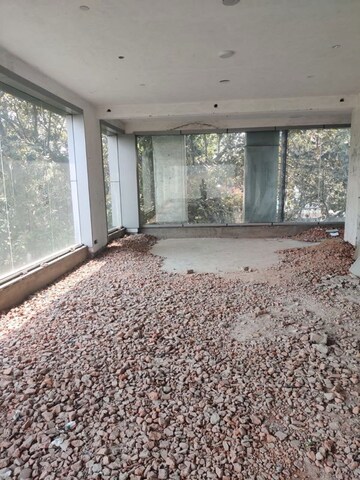 Team Area in  Showroom at Green Park – for Rent