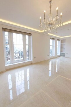 Showroom For Rent in Prashant Vihar