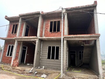 2.5 BHK Independent House For Sale in Gulmohar Green, Gomti Nagar