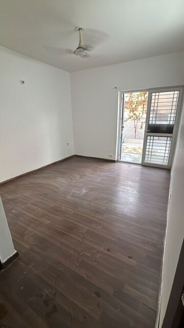 Room in 3 BHK Apartment at BPTP Park 81, Sector 81 – for Rent