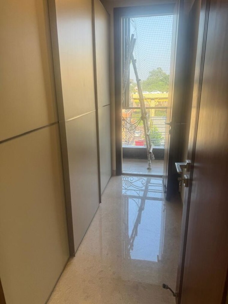 Room, vasant vihar 4 Bedroom 5400 Sq.Ft. Builder Floor In Vasant Vihar Delhi 9825602