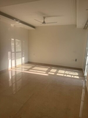 Room in 4 BHK Builder Floor at Vasant Vihar – for Rent