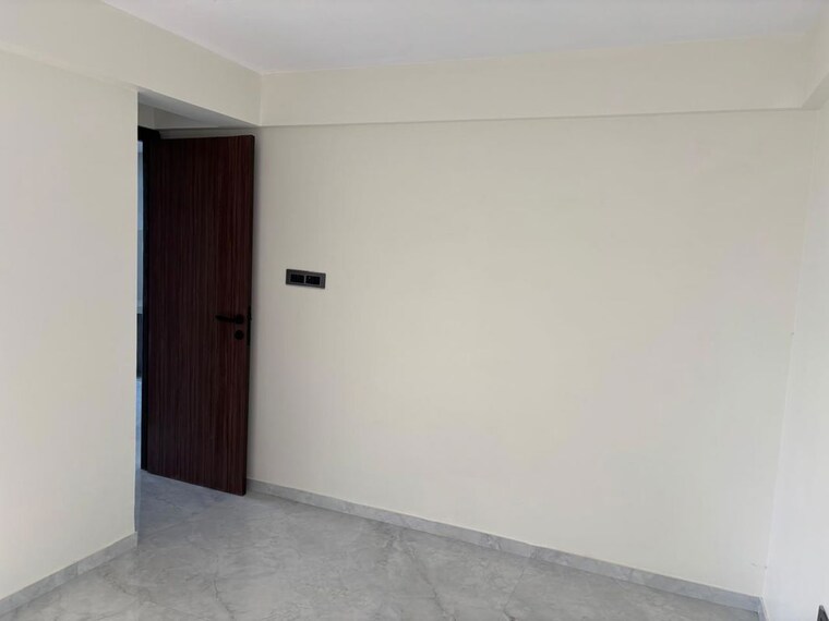 Room, gurukrupa-nirmalam 2 Bedroom 635 Sq.Ft. Apartment In Bandra East Mumbai 9825620