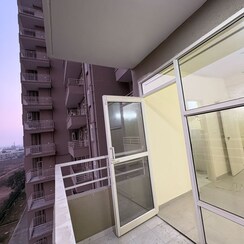 1 BHK Apartment For Rent in Pyramid Altia