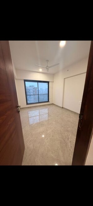 Room in 3 BHK Apartment at Goghari Mansion CHS, Santacruz West – for Rent