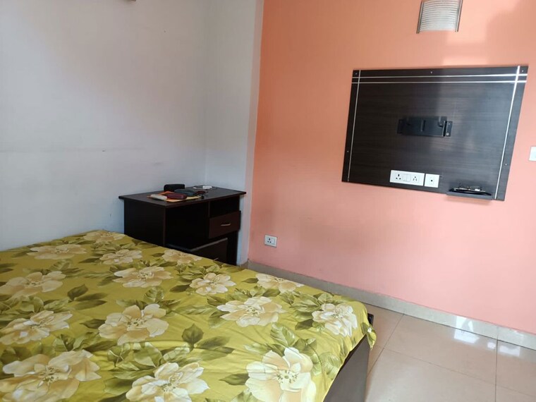 Bedroom, hewo-apartments-gurgaon 2 Bedroom 1600 Sq.Ft. Apartment In Sector 47 Gurgaon 9825643