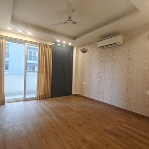 Room in 4 BHK Apartment at Aradhya Homes, Sector 67a – for Rent