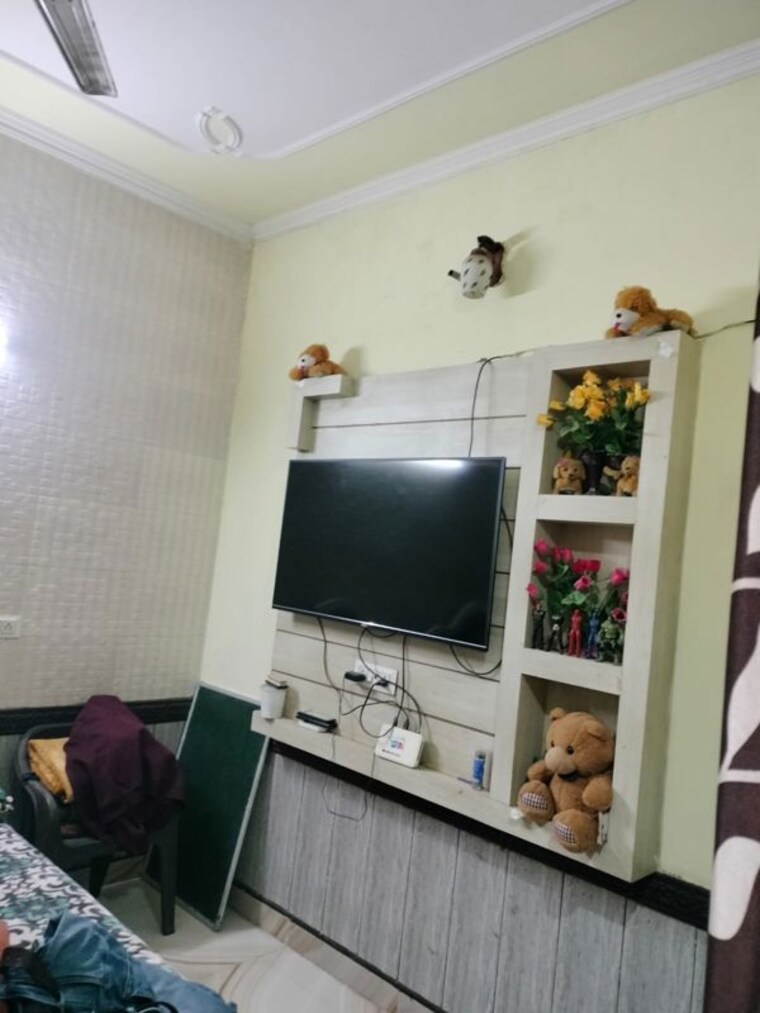 Room, ambala highway 4 Bedroom 1200 Sq.Ft. Independent House In Ambala Highway Zirakpur 9825655