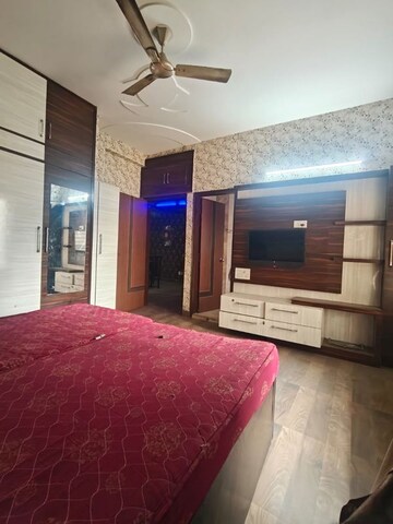Bedroom in 3 BHK Builder Floor at Sector 47 – for Rent