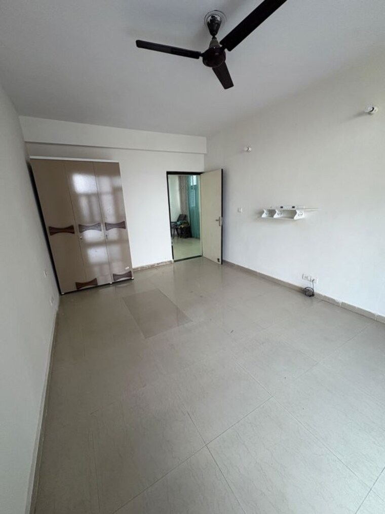 Room, omaxe-heights 2 Bedroom 1165 Sq.Ft. Apartment In Sector 86 Faridabad 9825669