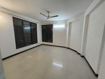 3 BHK Apartment For Rent in CGHS HEWO Apartments, Sector 56